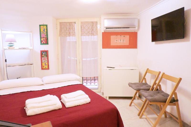 Lilliput Apartment - image 6