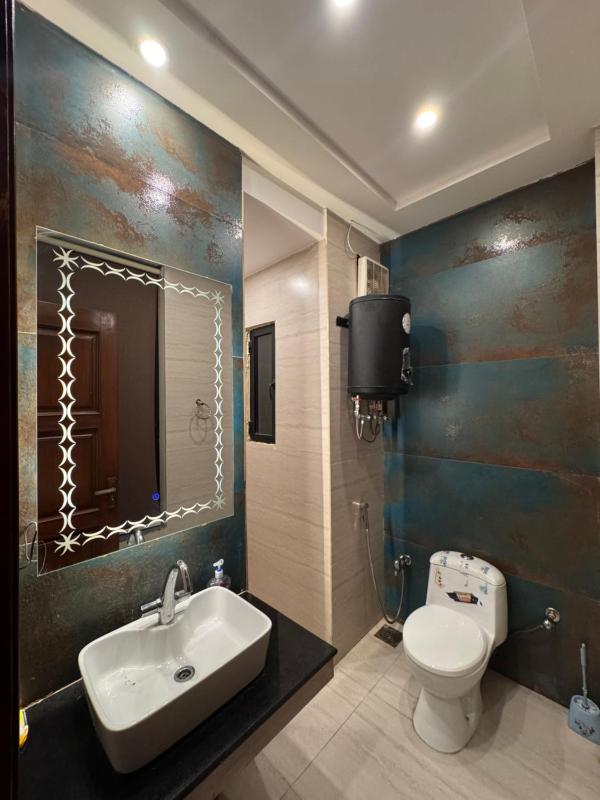 Modern cozy apartment DHA Phase 9 1BKHD - image 9