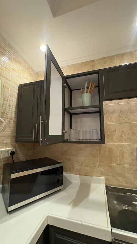 Elegant 2-Bedroom Apartment in Batha Quraish - image 14