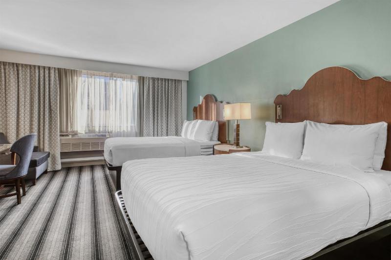 Best Western River North Hotel - image 10