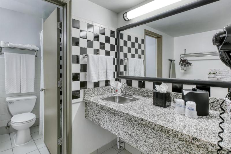 Best Western River North Hotel - image 5