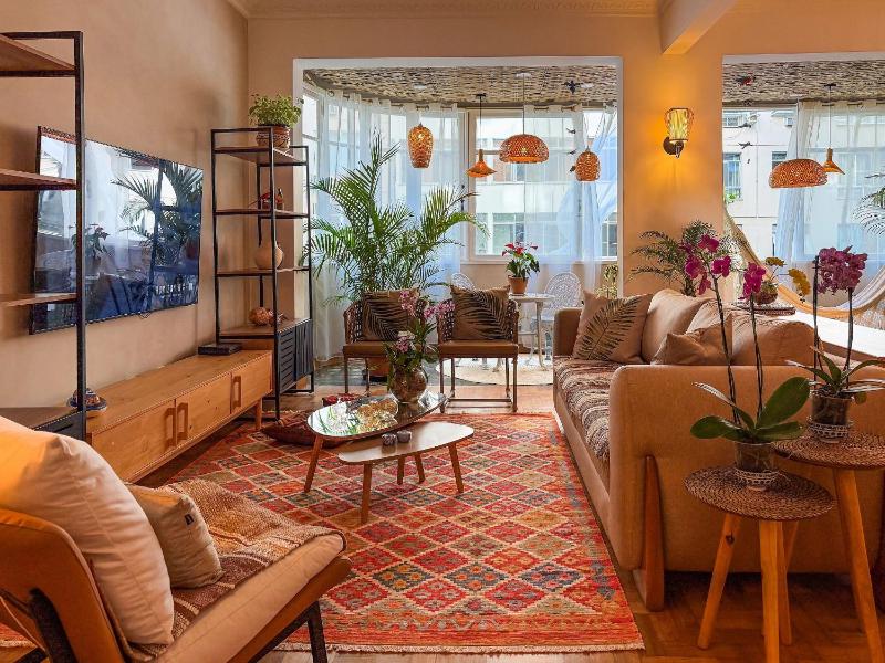 Mediterranean Oasis in Copacabana Steps from the Sea and Arpoador - image 3
