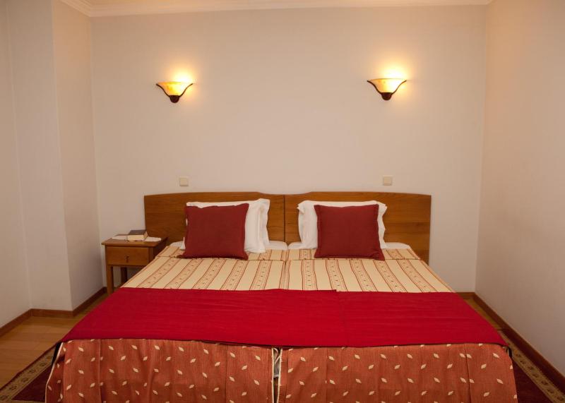 Double or Twin Room image 3