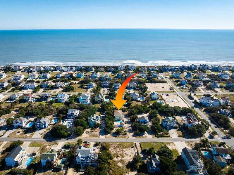 Corolla Getaway with Private Pool 5 mins to Beach - image 24