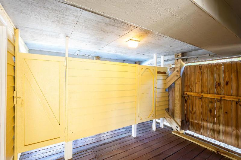 Corolla Getaway with Private Pool 5 mins to Beach - image 42