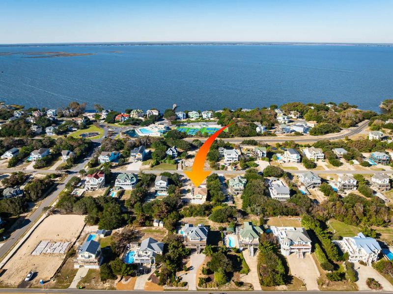 Corolla Getaway with Private Pool 5 mins to Beach - image 27