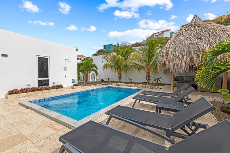 Villa Vredenberg - Modern Private Villa with Pool in Gated Resort - image 31