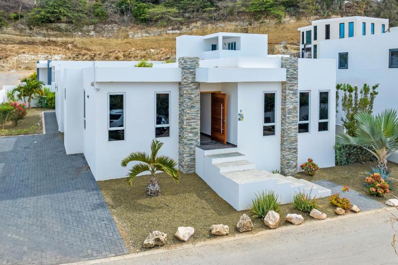 Villa Vredenberg - Modern Private Villa with Pool in Gated Resort - image 15