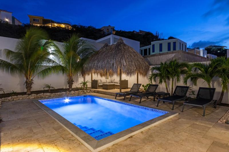 Villa Vredenberg - Modern Private Villa with Pool in Gated Resort - image 14