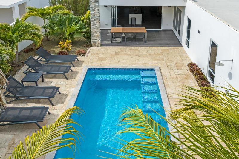 Villa Vredenberg - Modern Private Villa with Pool in Gated Resort - image 7