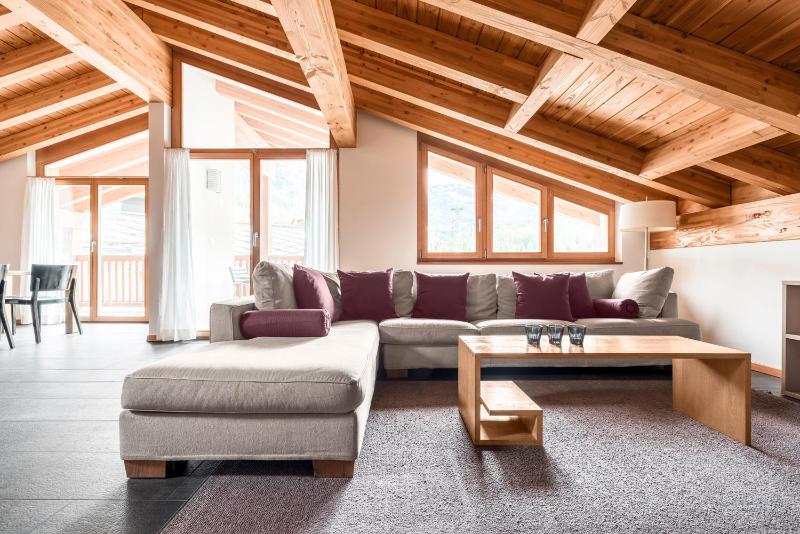 Three-Bedroom Apartment Paradies image 3