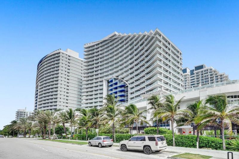 Premier Upgraded FLL 2BR Penthouse Best Views of the W Resort! - image 3