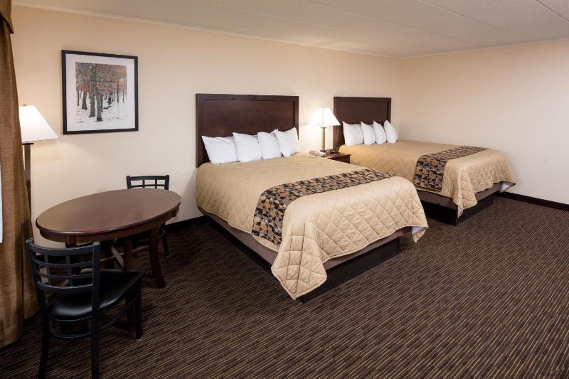 Premier Room with Two Queen Beds - Court Side 1 image 4
