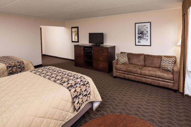 Premier Room with Two Queen Beds - Court Side 1 image 3