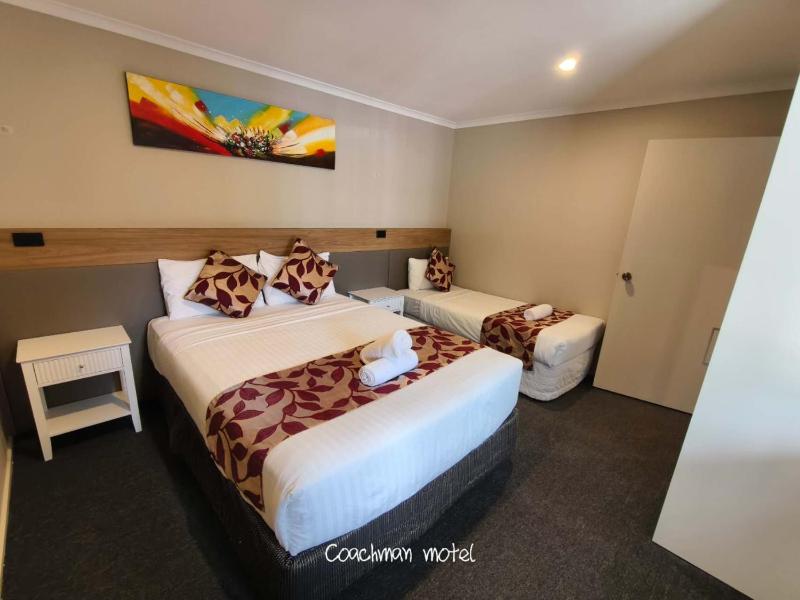 Coachman Motel and Holiday Units - image 37