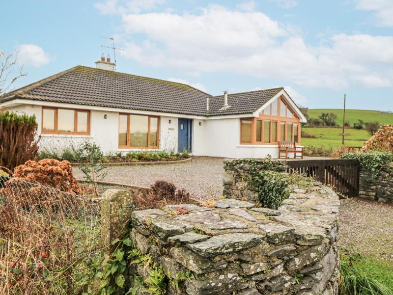 Lough Cluhir Cottage - image 1