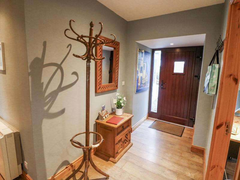 Lough Cluhir Cottage - image 12