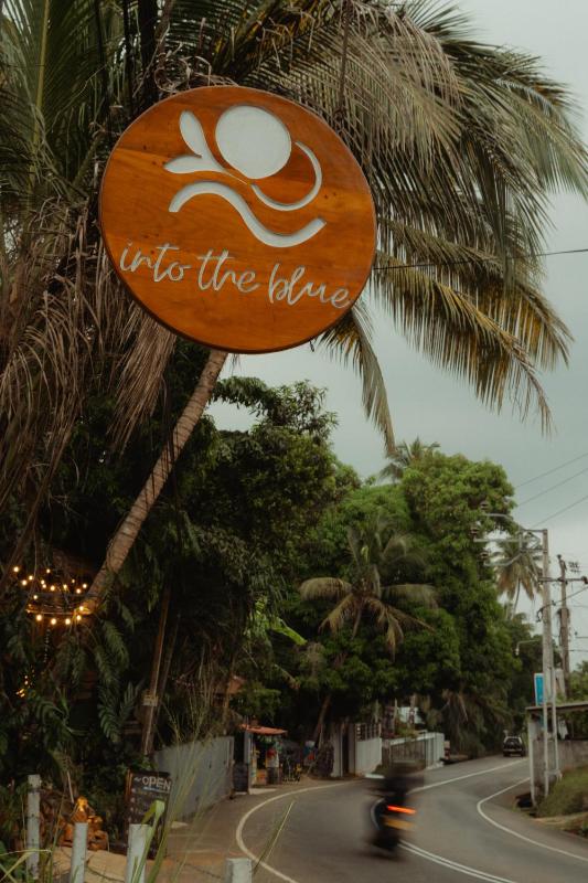 Into The Blue - Walk to 3 beaches & surf - image 11