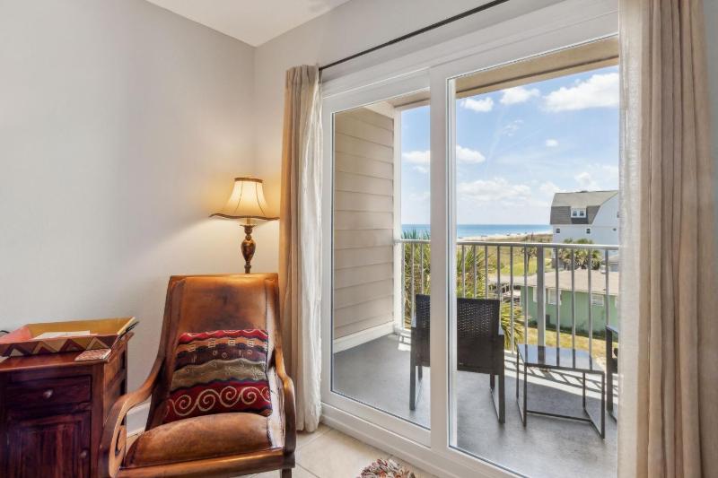 Vintage Ocean View Paradise - 1BR - Beachfront - image 18