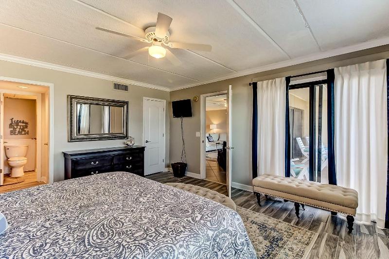 Beachfront Family Condo with Pool Fishing and Pier Access - Amelia By The Sea - image 28