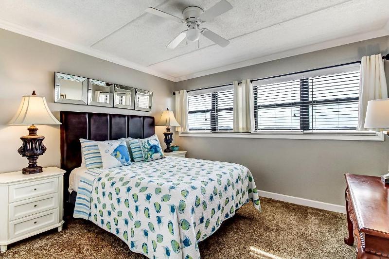 Beachfront Family Condo with Pool Fishing and Pier Access - Amelia By The Sea - image 20