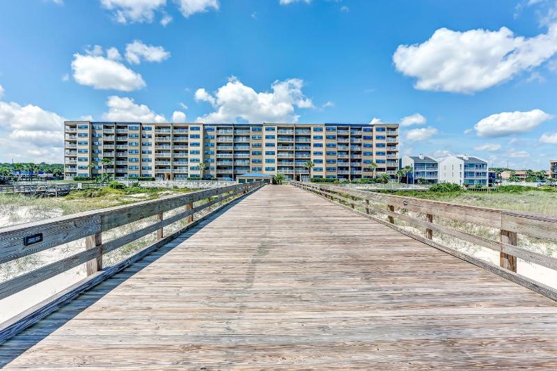 Beachfront Family Condo with Pool Fishing and Pier Access - Amelia By The Sea - image 49