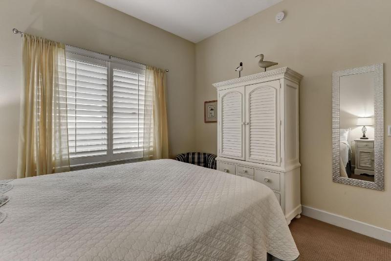 Top Floor Beach View Condo - Ocean Park 409 - image 47