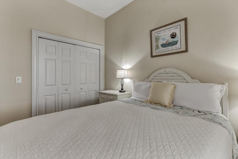 Top Floor Beach View Condo - Ocean Park 409 - image 4