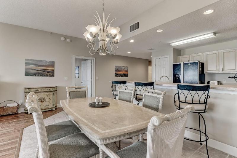 Top Floor Beach View Condo - Ocean Park 409 - image 27