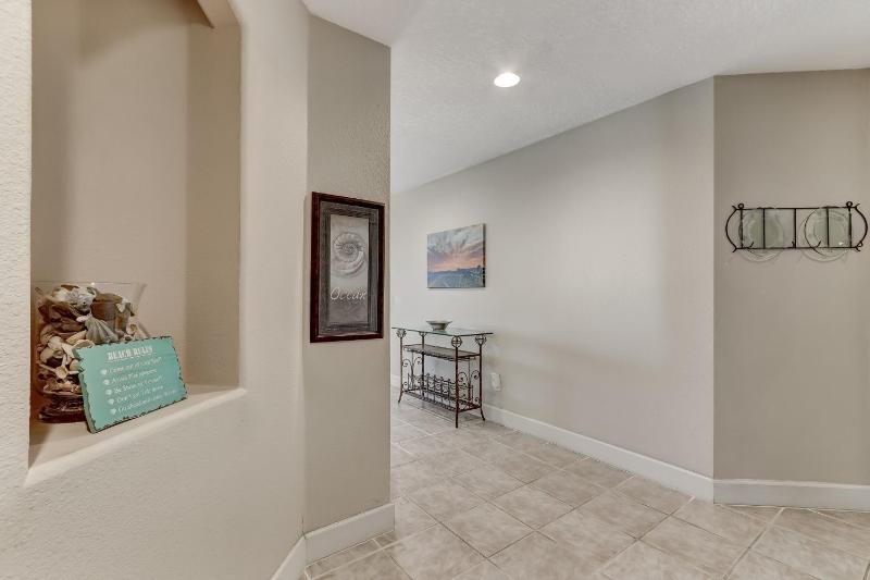 Top Floor Beach View Condo - Ocean Park 409 - image 3