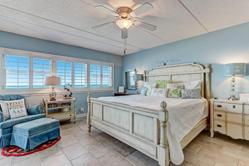 Beachfront 6th floor Condo with Ocean View - Amelia by the Sea - image 18