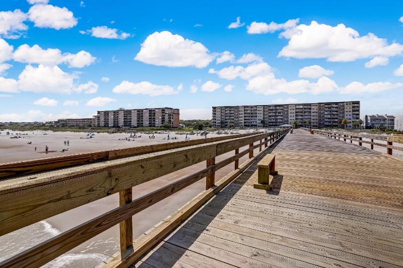 Beachfront 6th floor Condo with Ocean View - Amelia by the Sea - image 24