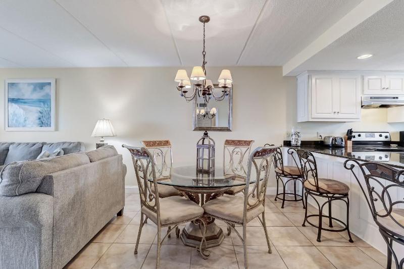 Fernandina Beachfront Paradise - Amelia by the Sea - image 35