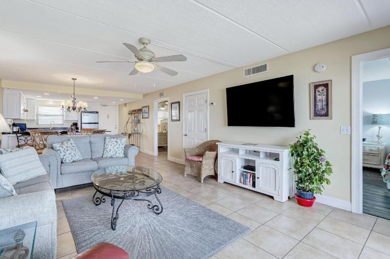 Fernandina Beachfront Paradise - Amelia by the Sea - image 13