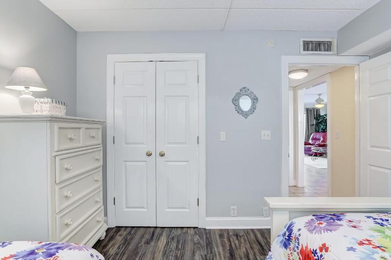 Fernandina Beachfront Paradise - Amelia by the Sea - image 9