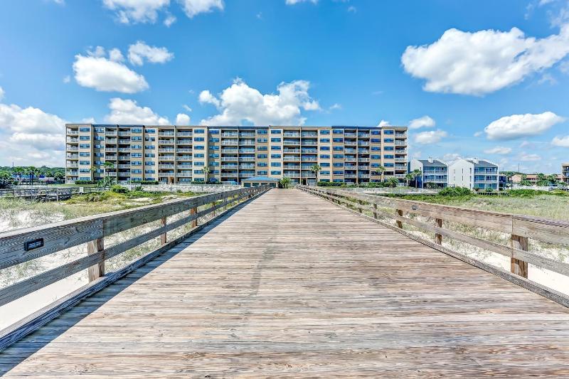 Fernandina Beachfront Paradise - Amelia by the Sea - image 29