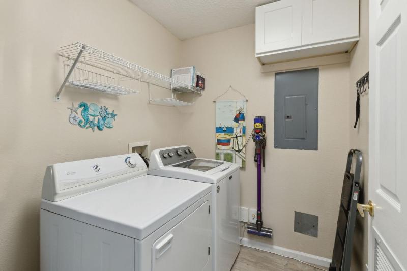 Spacious 3BR Condo by The Beach - Ocean Park - 106 - image 19
