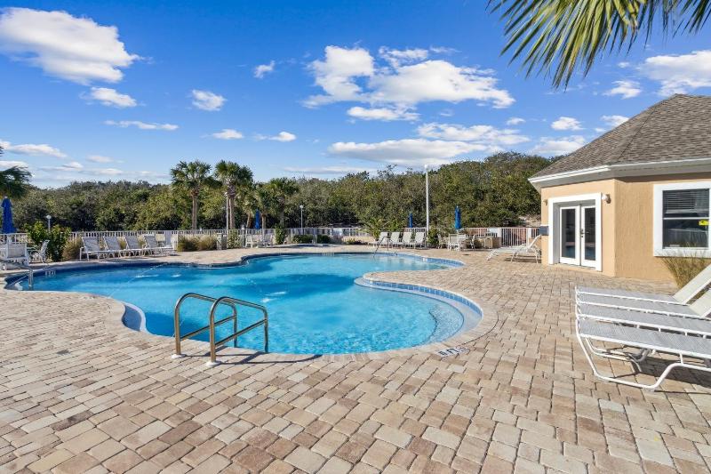Spacious 3BR Condo by The Beach - Ocean Park - 106 - image 17