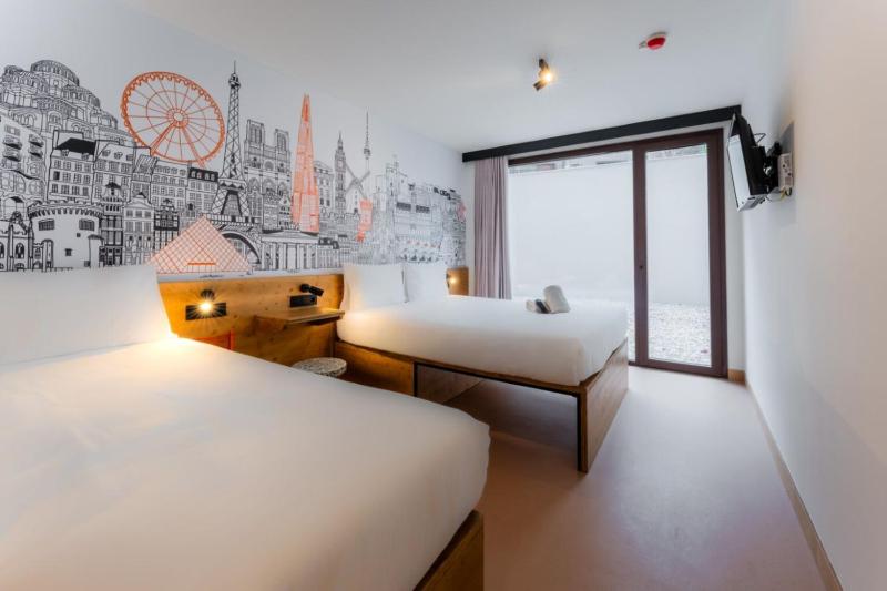 easyHotel Valencia Ciutat Vella - image 10