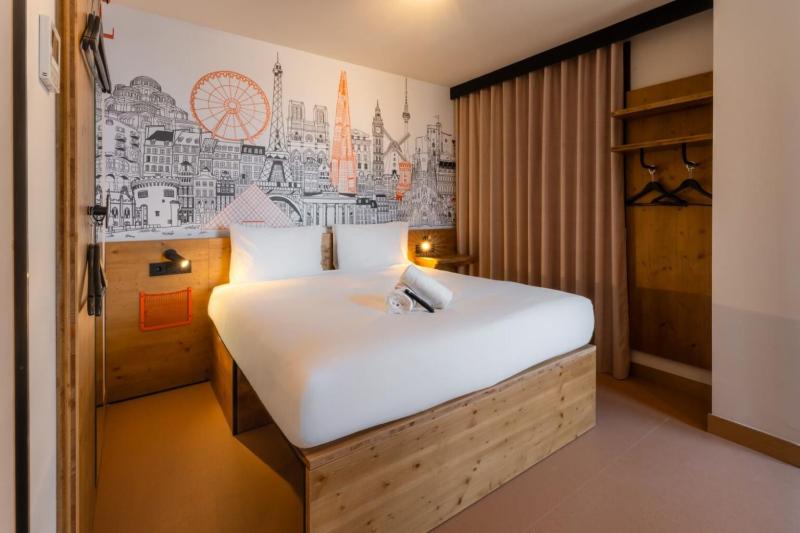 easyHotel Valencia Ciutat Vella - image 9
