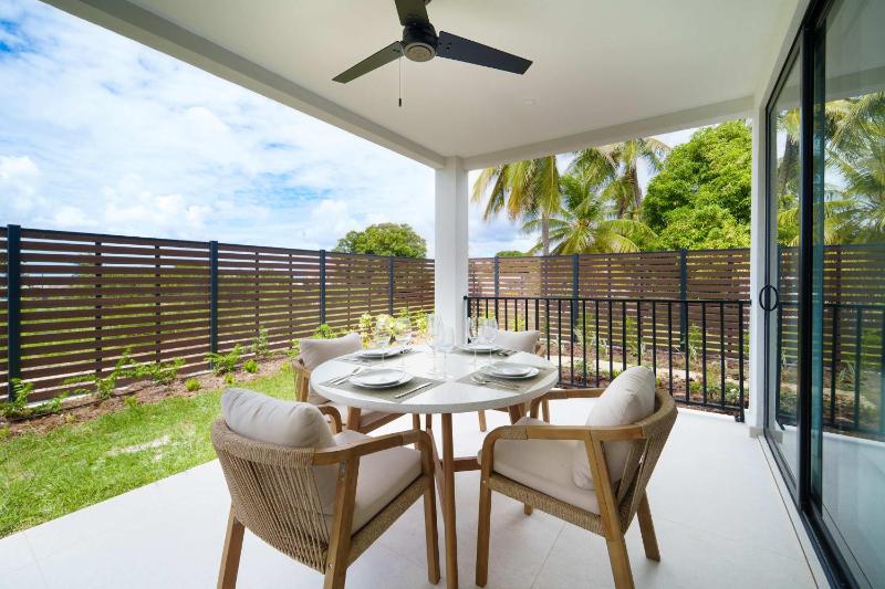 Caribbean Luxury 2BR Walk to Beach Sky Pool Deck - image 14
