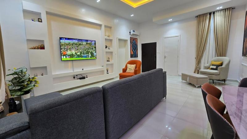 Premium Cozy Contemporary Space in Lekki Phase 1 - image 1