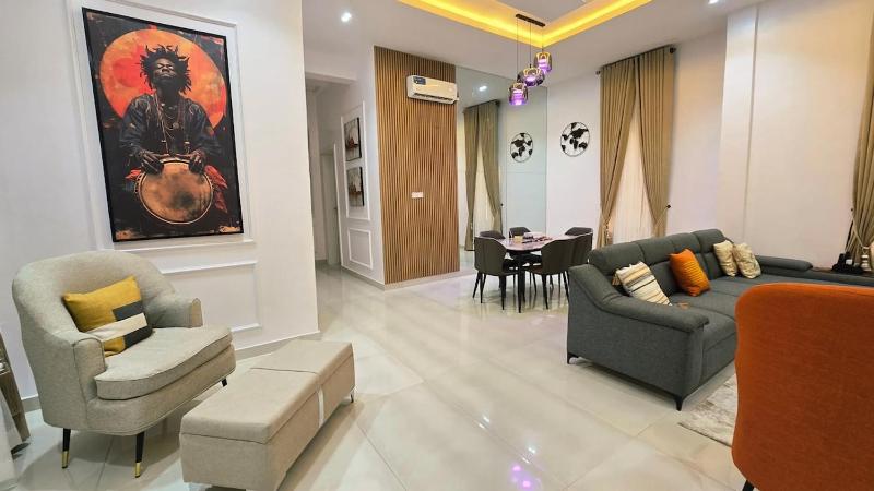Premium Cozy Contemporary Space in Lekki Phase 1 - image 4