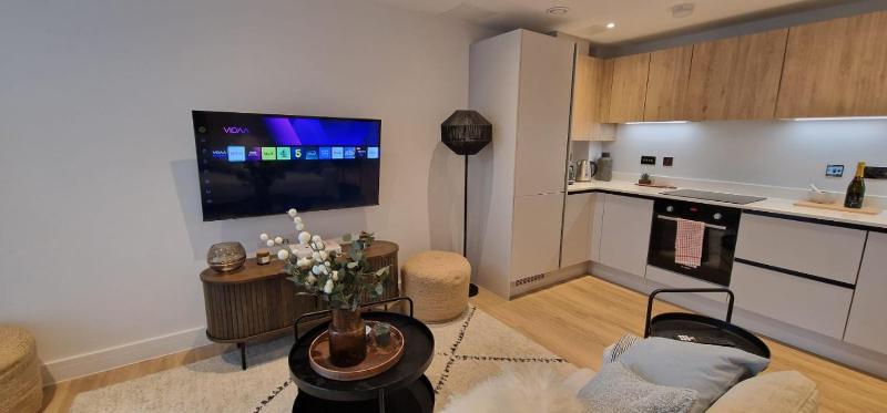 Open Mind Property - New Build 1 Bed with Free Parking - image 16