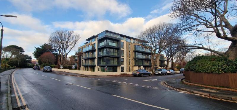 Open Mind Property - New Build 1 Bed with Free Parking - image 6