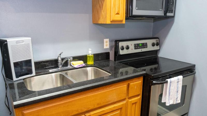 Priced Right Near Beach Well Equipped apts - image 25