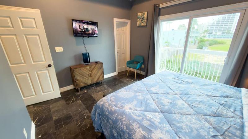 Priced Right Near Beach Well Equipped apts - image 40