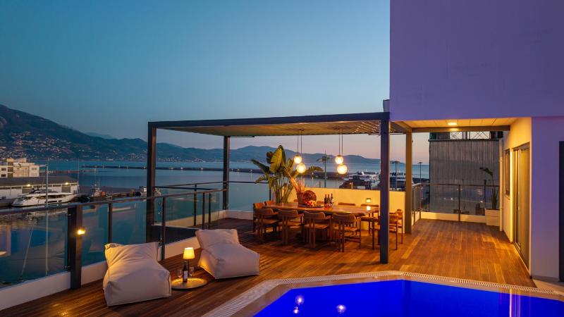 Elektra Roof Top Suite - image 32