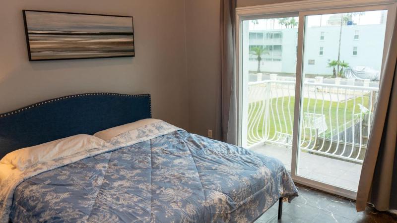 100 Steps to Beach Great Value Pool apts - image 39