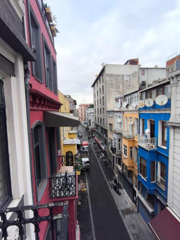 Laluna Hotel Near Grand Bazaar City Center - image 8